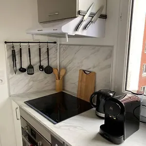 https://charmant-appartement-cosy-2-pices15e.fr-paris.fr