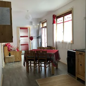 https://ledelweiss-villard-sur-doron.hotels-rhonealpes.com